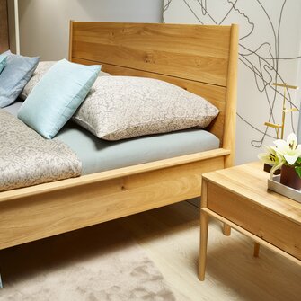 Formule durable, application facile, surface robuste et aspect naturel avec peu d'embellissement : la nouvelle huile Legno Aqua-Öl Plus. | © ANREI | www.anrei.at